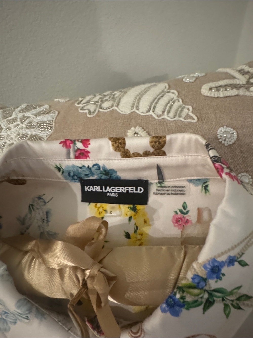 Karl Lagerfeld Cream Floral & Travel Motif Shirt Dress with Raffia Belt - Picture 3 of 12